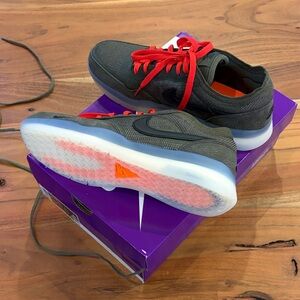 ⬆️ Used like new men’s Nike size 9